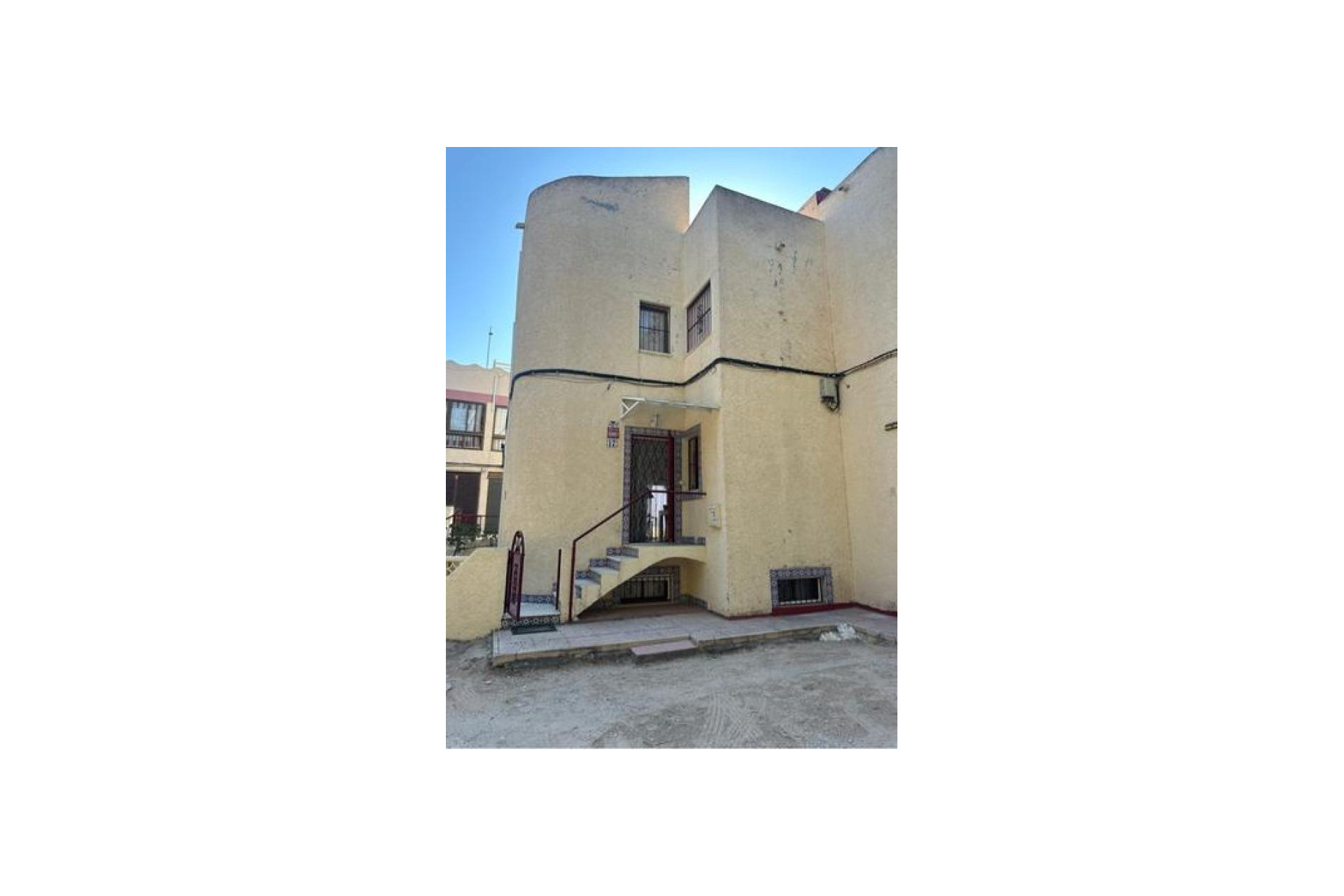 Resale - Terraced house - Guardamar del Segura - Zona Pueblo