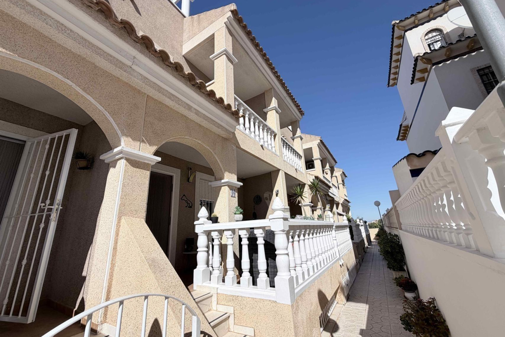 Resale - Terraced house - Orihuela Costa - La Chismosa