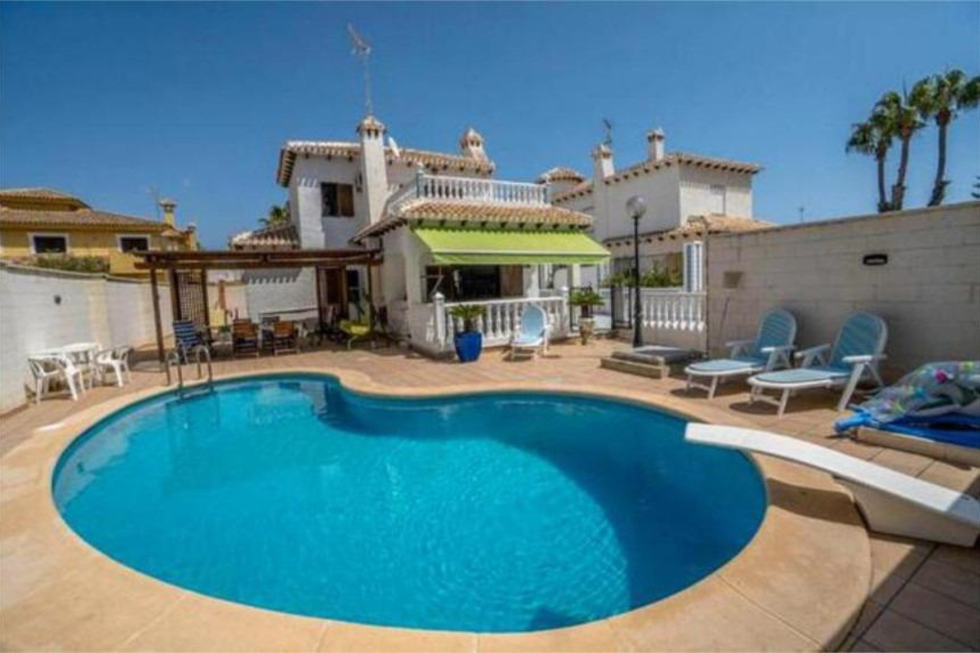 Resale - Terraced house - Orihuela Costa - La Zenia