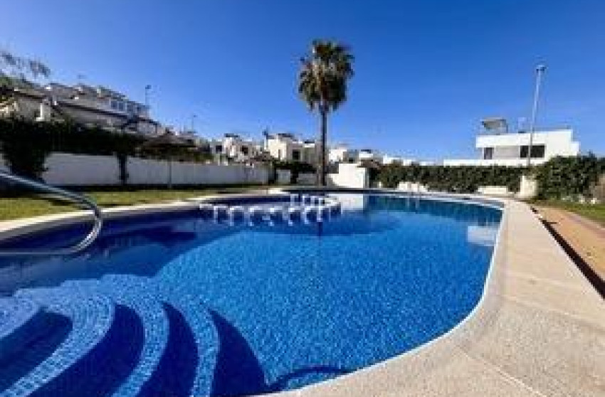 Resale - Terraced house - Orihuela Costa - Las Filipinas