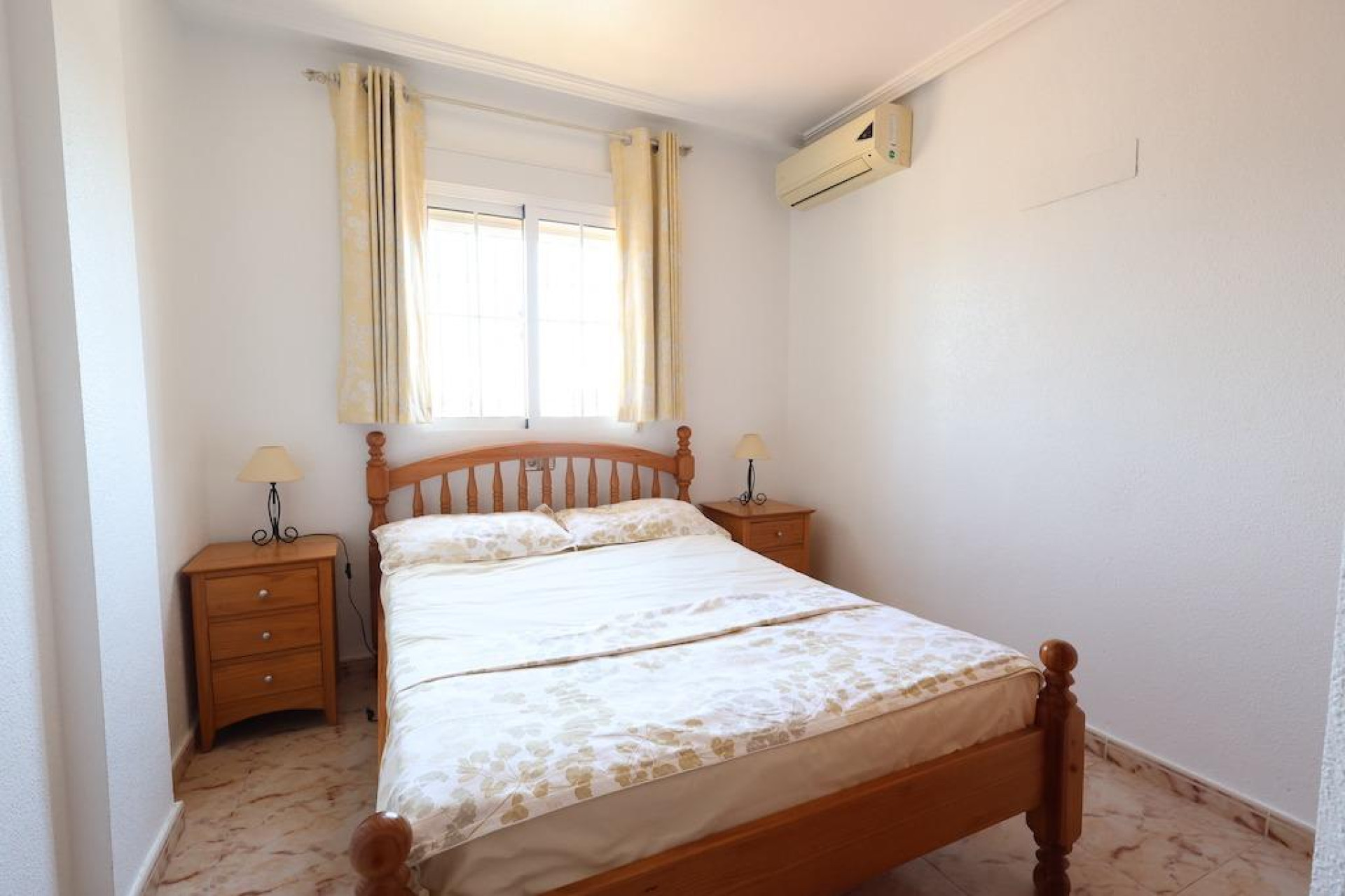 Resale - Terraced house - Orihuela Costa - Montezenia