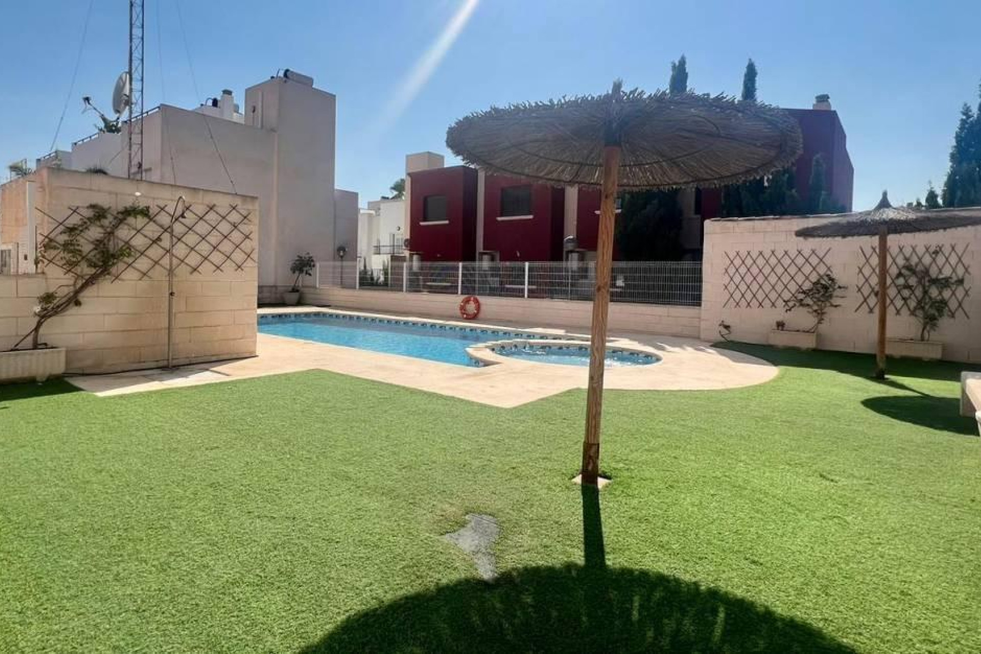 Resale - Terraced house - Torrevieja - Aguas Nuevas