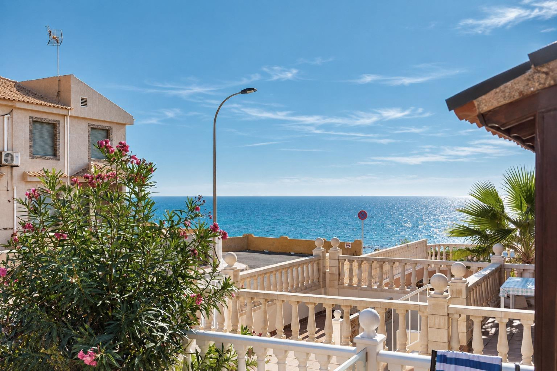 Resale - Terraced house - Torrevieja - Cala de cabo cervera