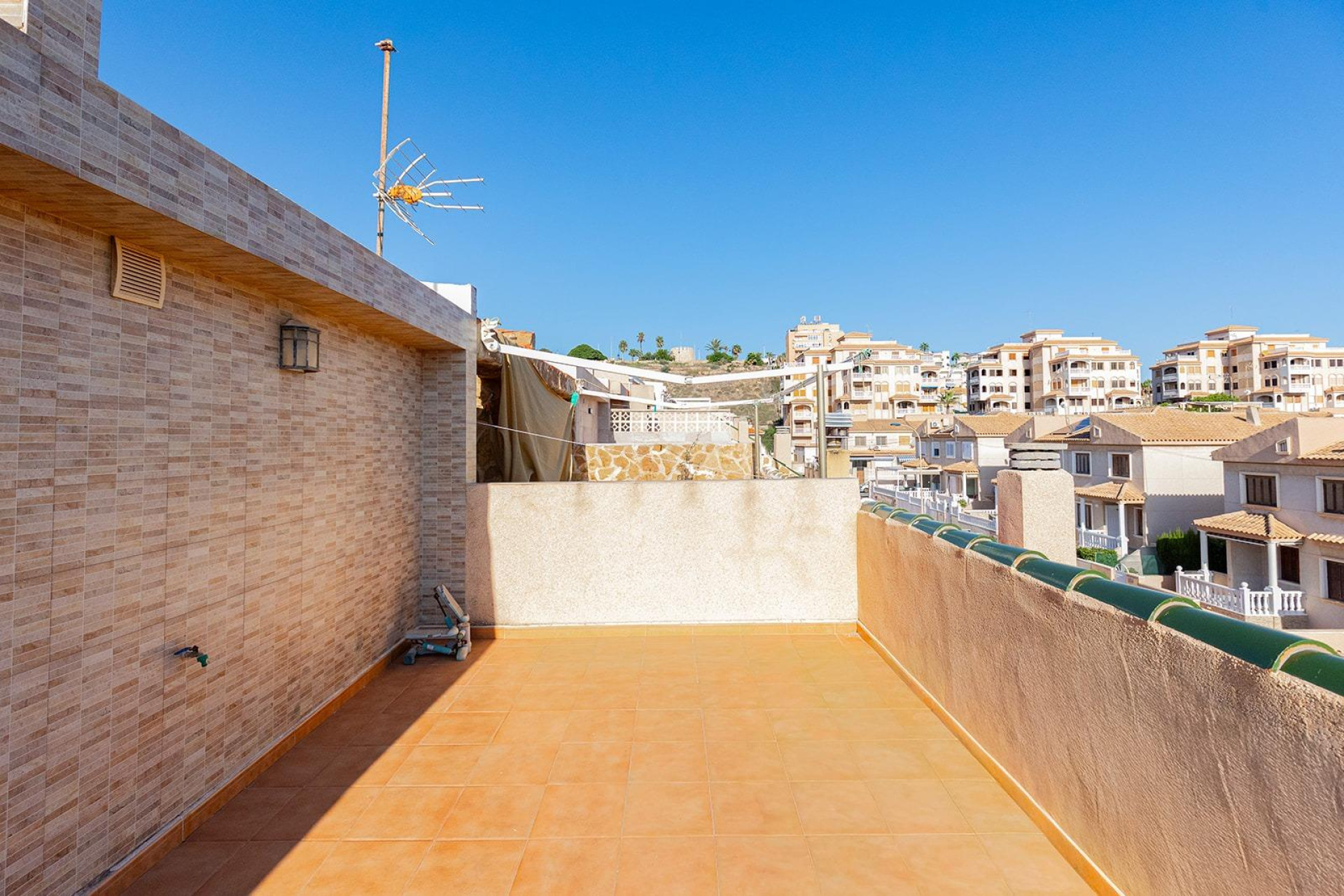 Resale - Terraced house - Torrevieja - Cala de cabo cervera