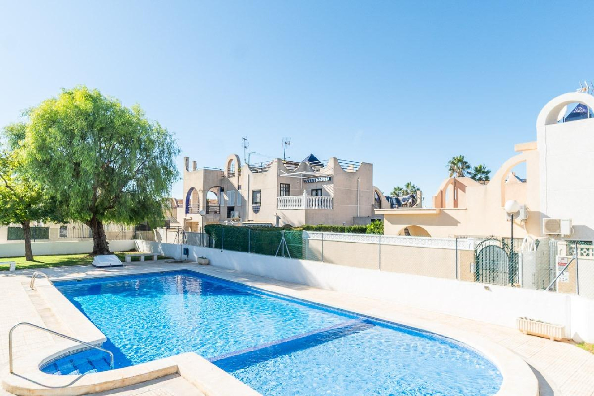 Resale - Terraced house - Torrevieja - Carrefour