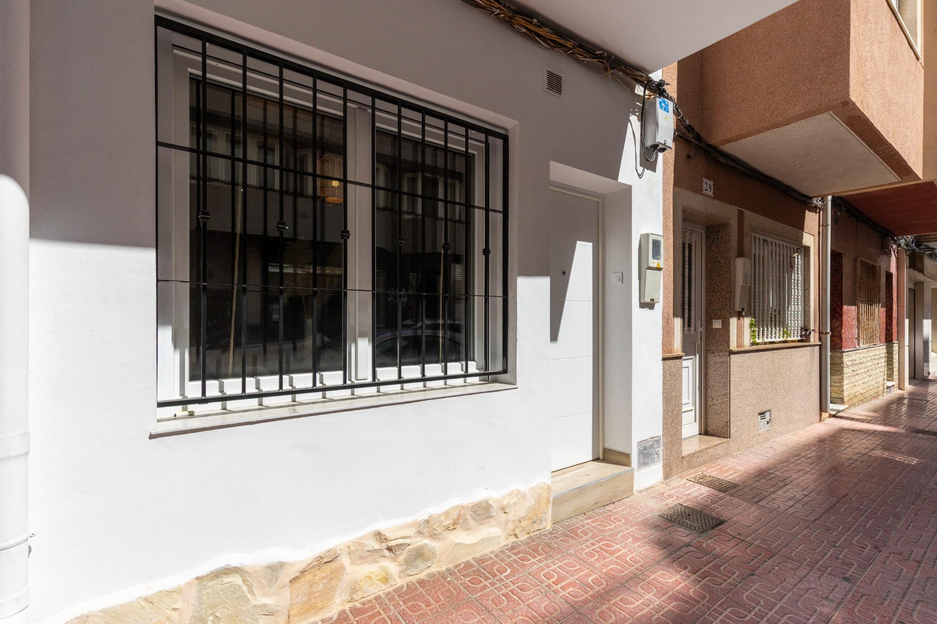 Resale - Terraced house - Torrevieja - Centro - Muelle Pesquero