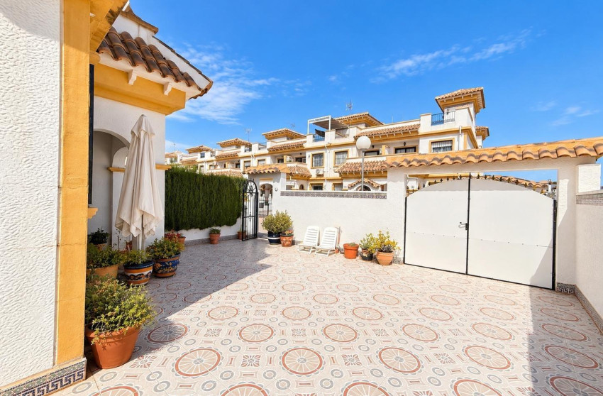 Resale - Terraced house - Torrevieja - El limonar