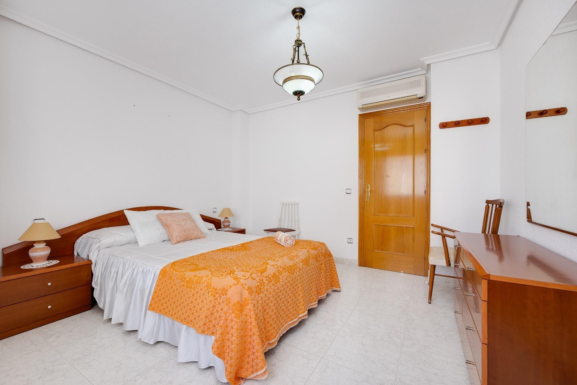 Resale - Terraced house - Torrevieja - Estacion de autobuses