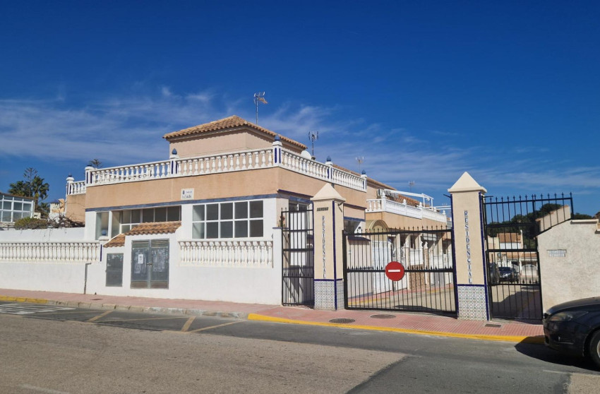Resale - Terraced house - Torrevieja - La siesta