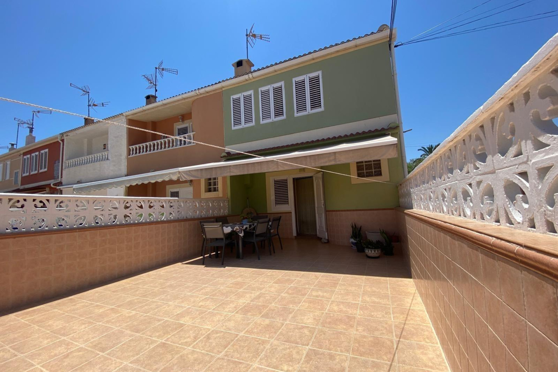 Resale - Terraced house - Torrevieja - Playa de los Naufragos