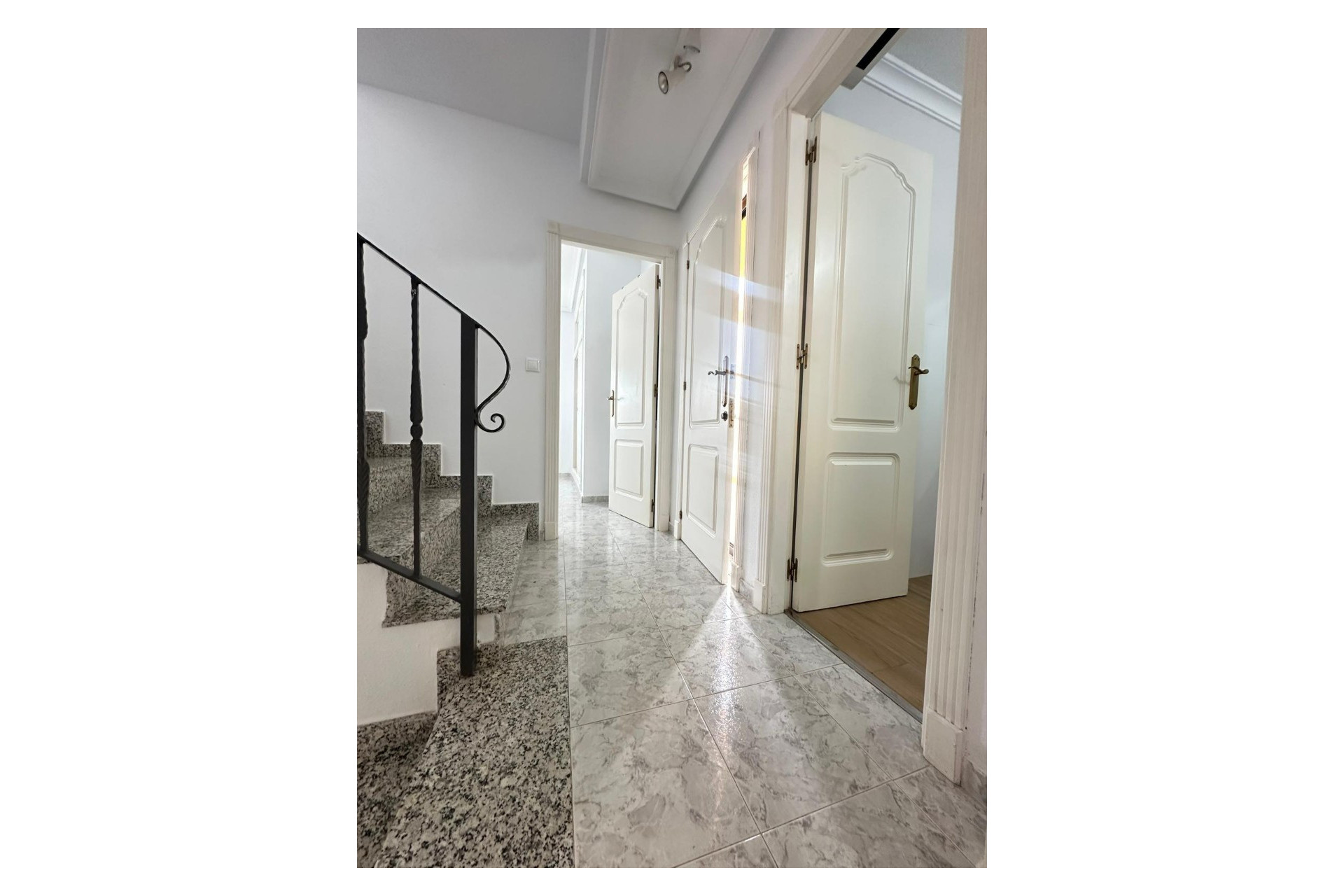 Resale - Town house - Torrevieja - Los Frutales