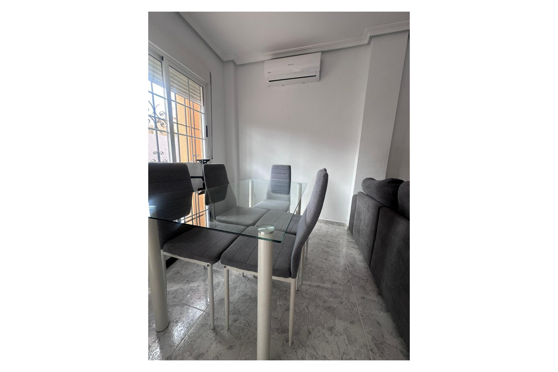 Resale - Town house - Torrevieja - Los Frutales