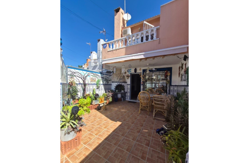 Resale - Town house - Torrevieja - Los Frutales