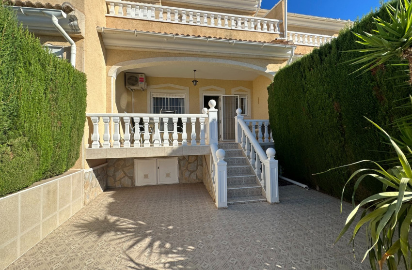 Resale - Townhouse - Ciudad Quesada - Doña pepa