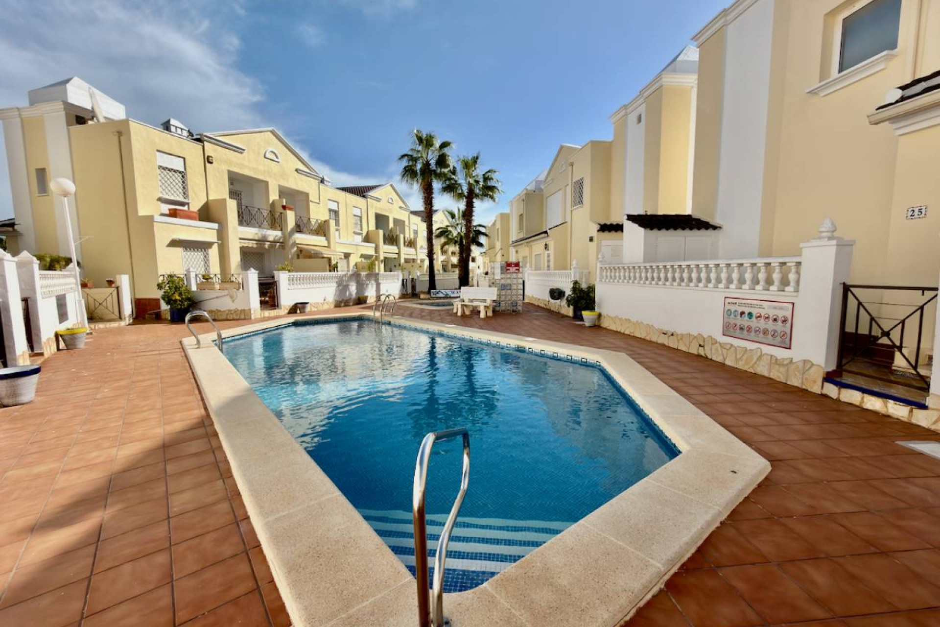 Resale - Townhouse - Ciudad Quesada - Doña Pepa