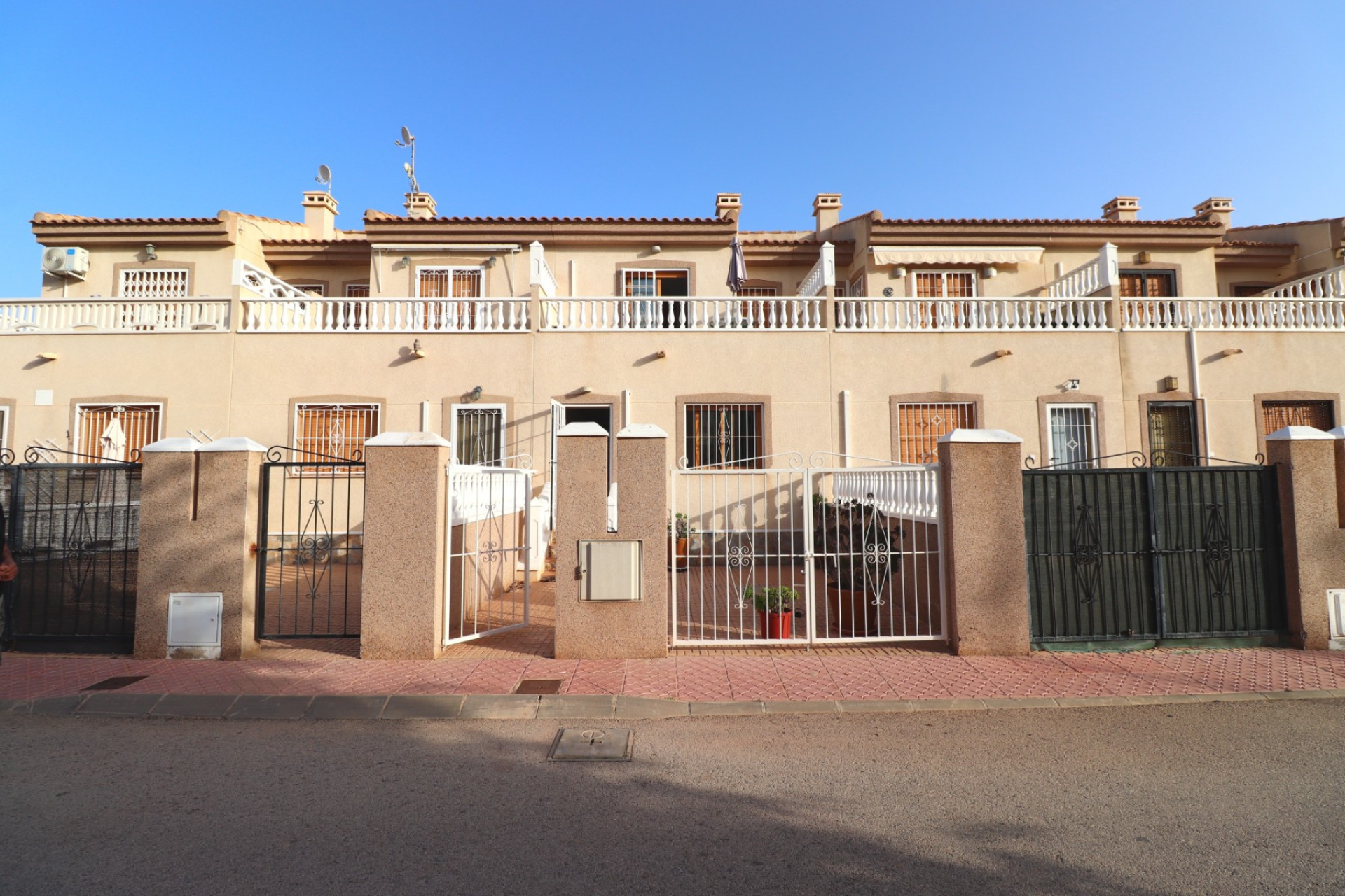 Resale - Townhouse - Ciudad Quesada - La Marquesa