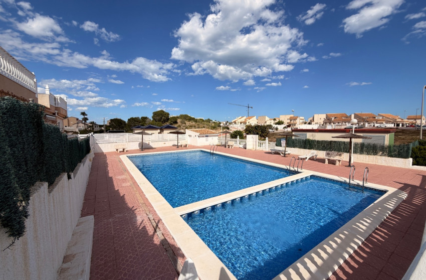 Resale - Townhouse - Ciudad Quesada
