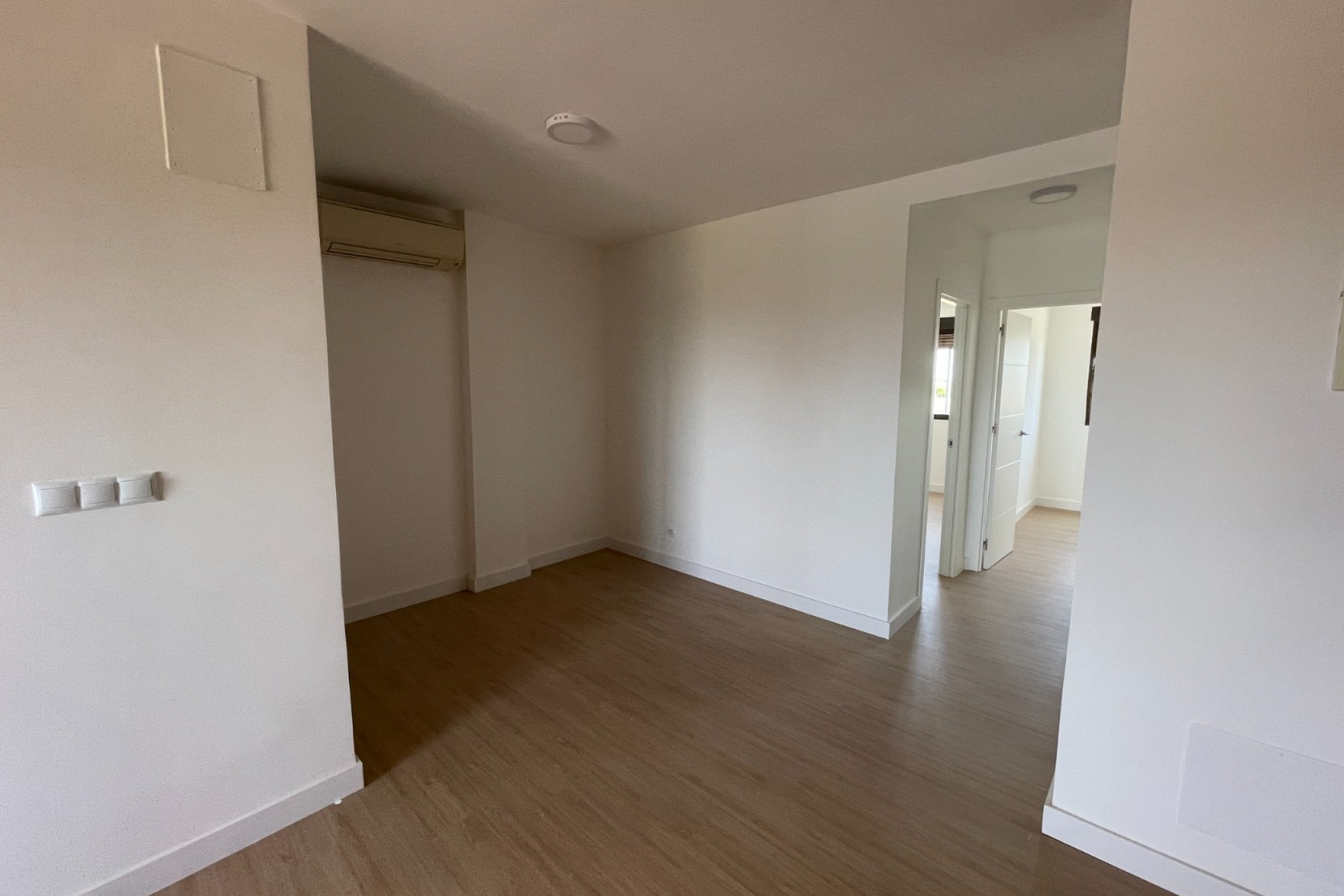 Resale - Townhouse - Daya Nueva - Daya Nueva - Town