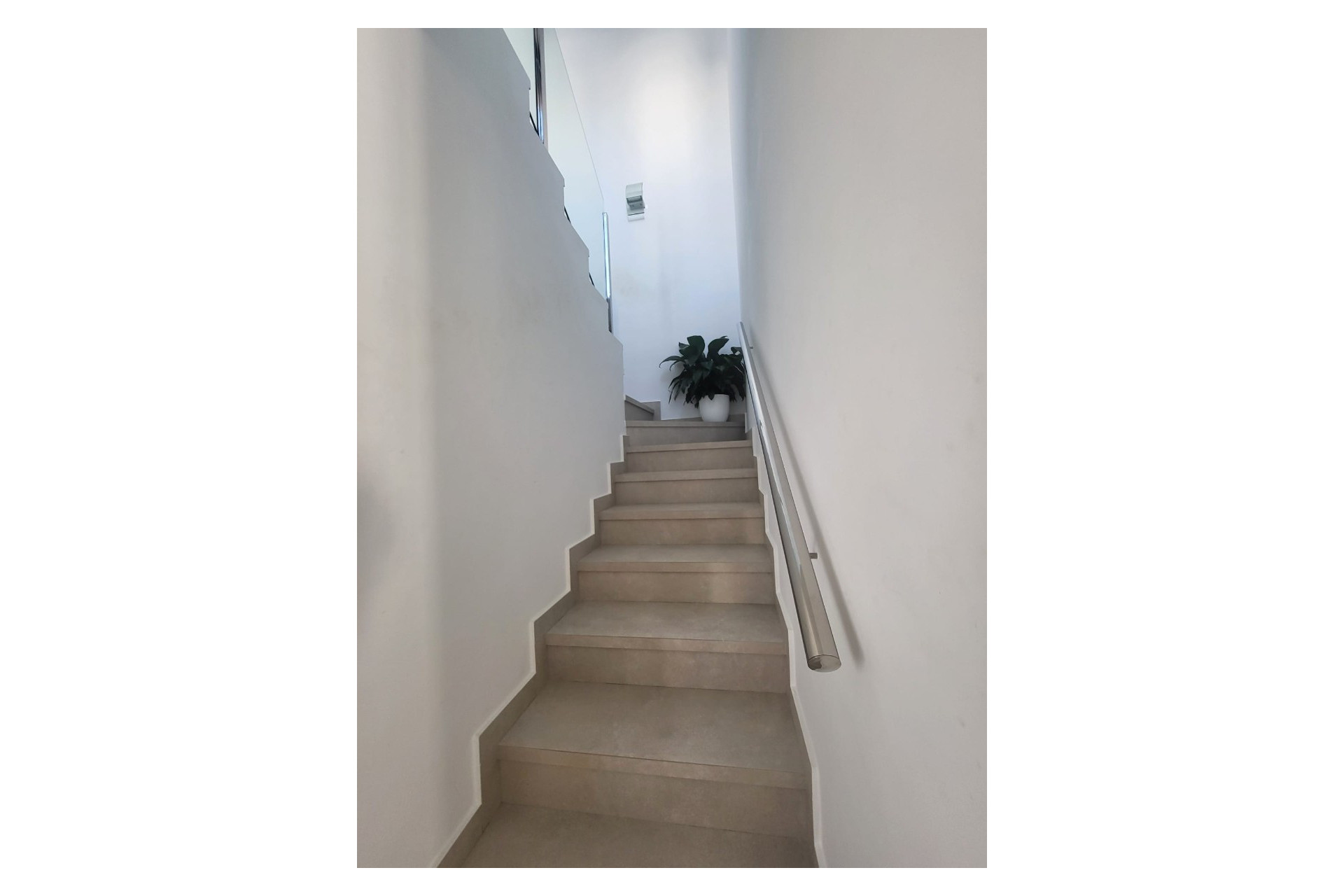 Resale - Townhouse - Daya Vieja