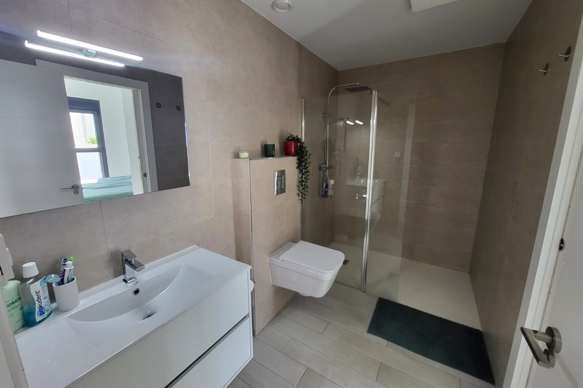 Resale - Townhouse - Daya Vieja