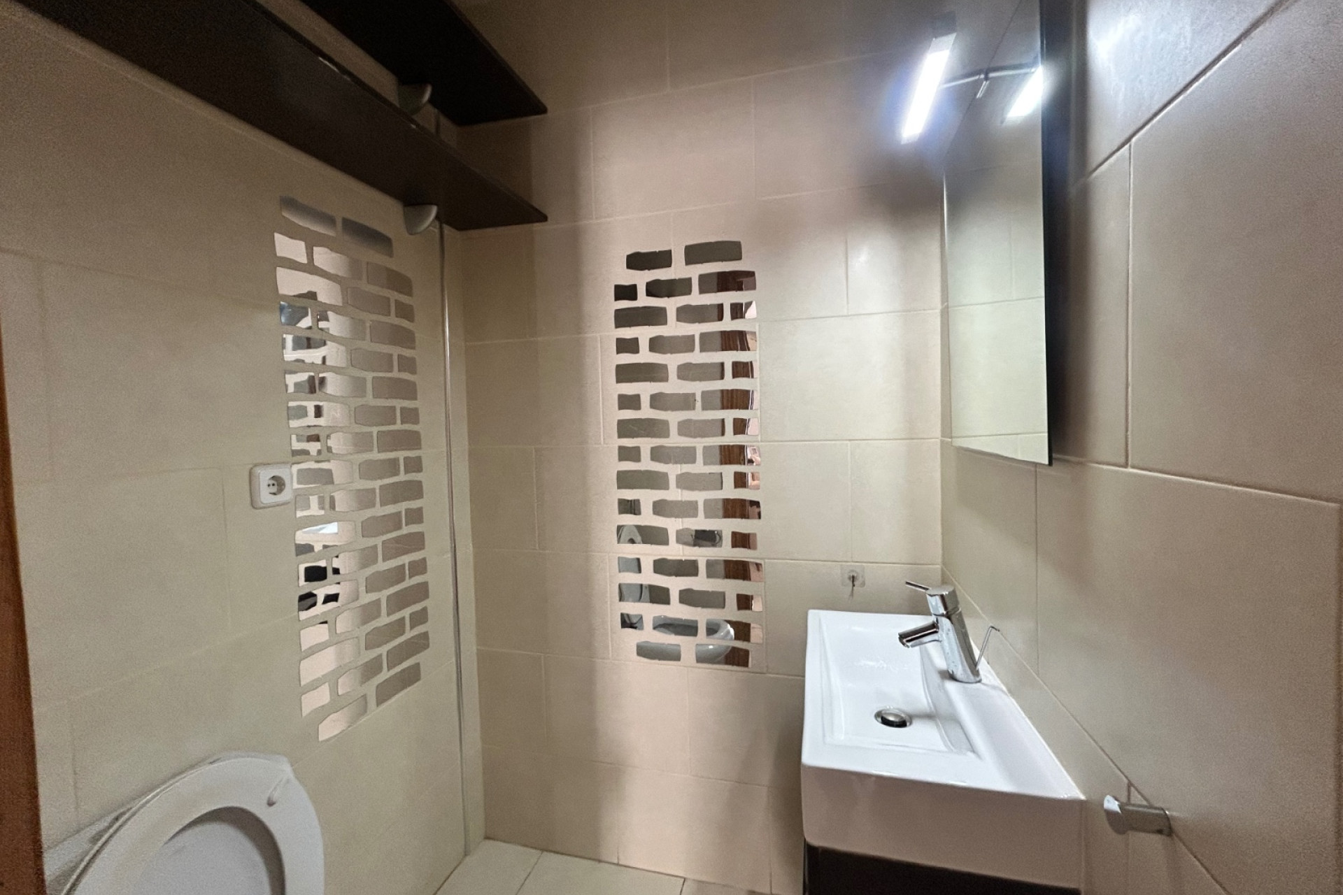 Resale - Townhouse - El Chaparral