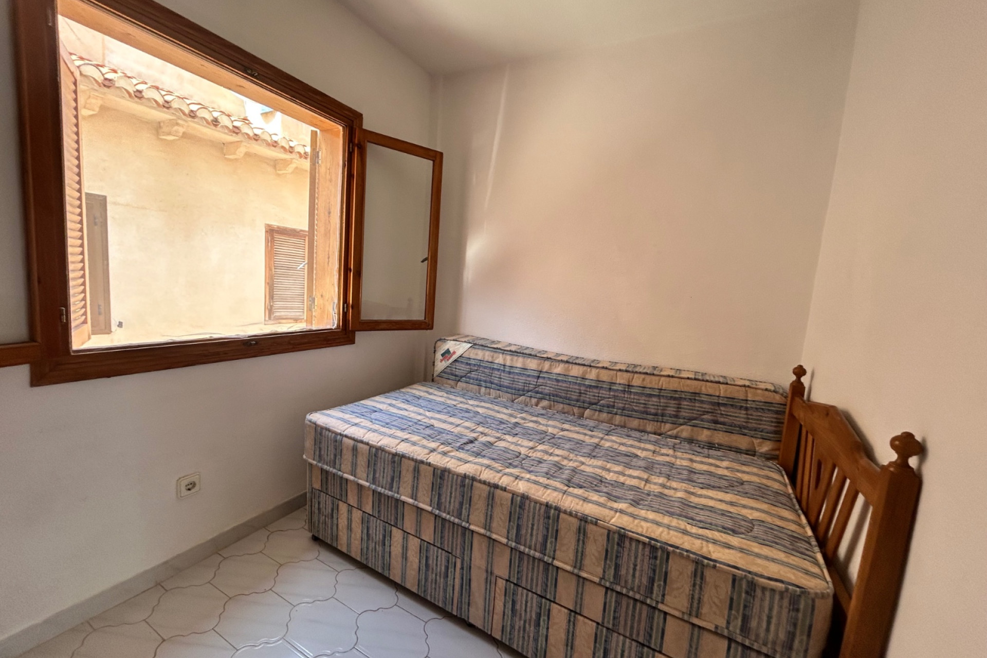 Resale - Townhouse - El Chaparral