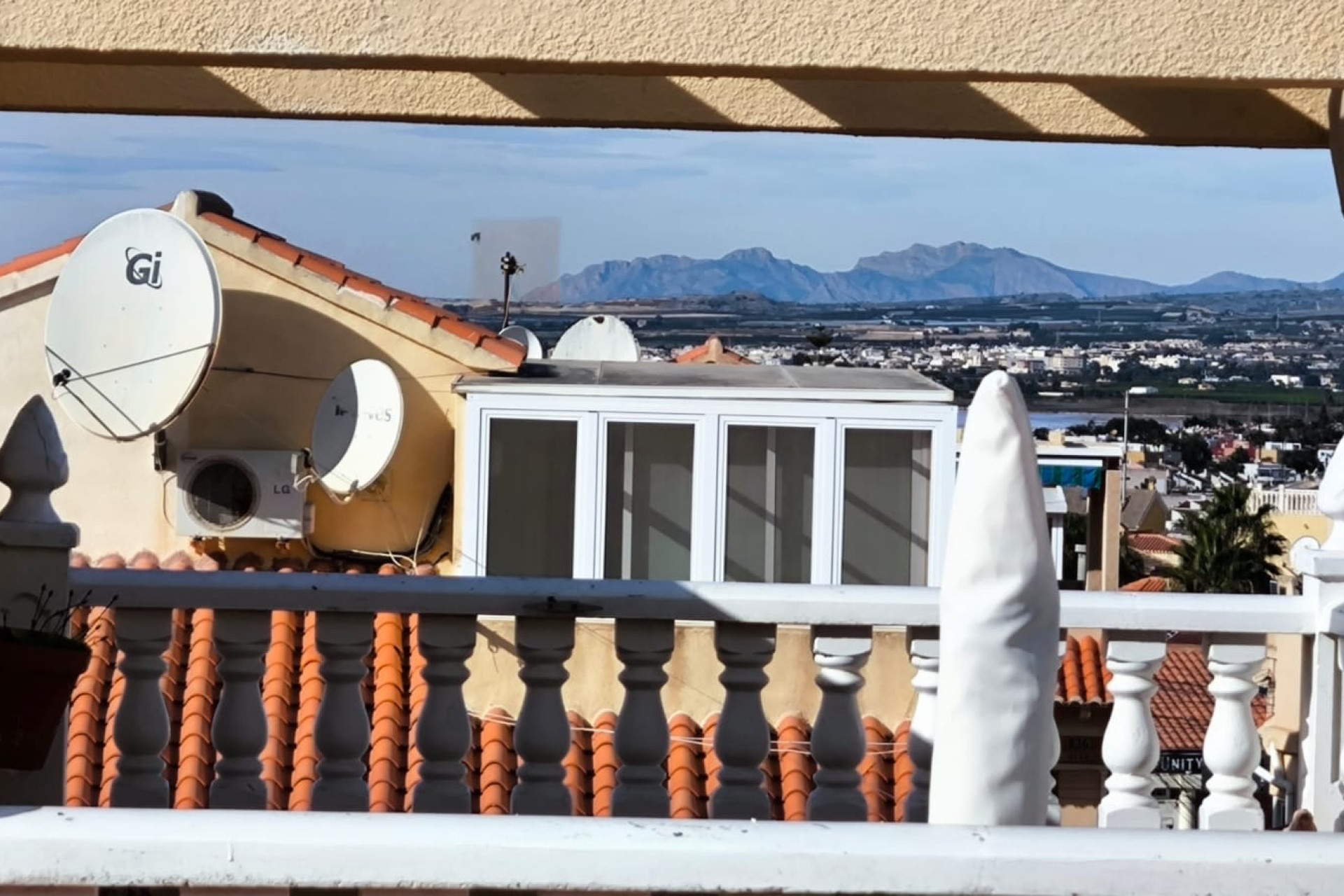 Resale - Townhouse - El Chaparral