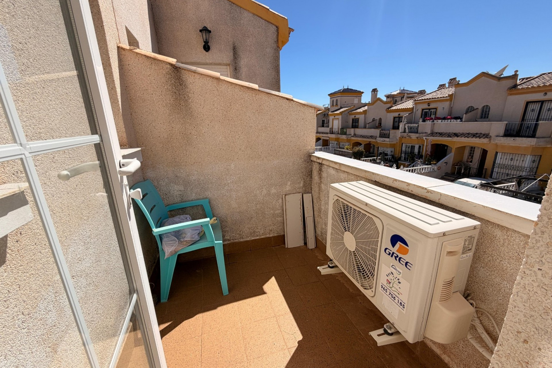 Resale - Townhouse - El Raso