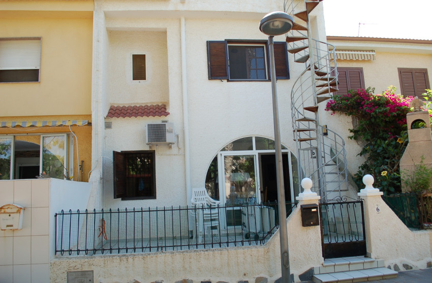 Resale - Townhouse - Mil Palmeras