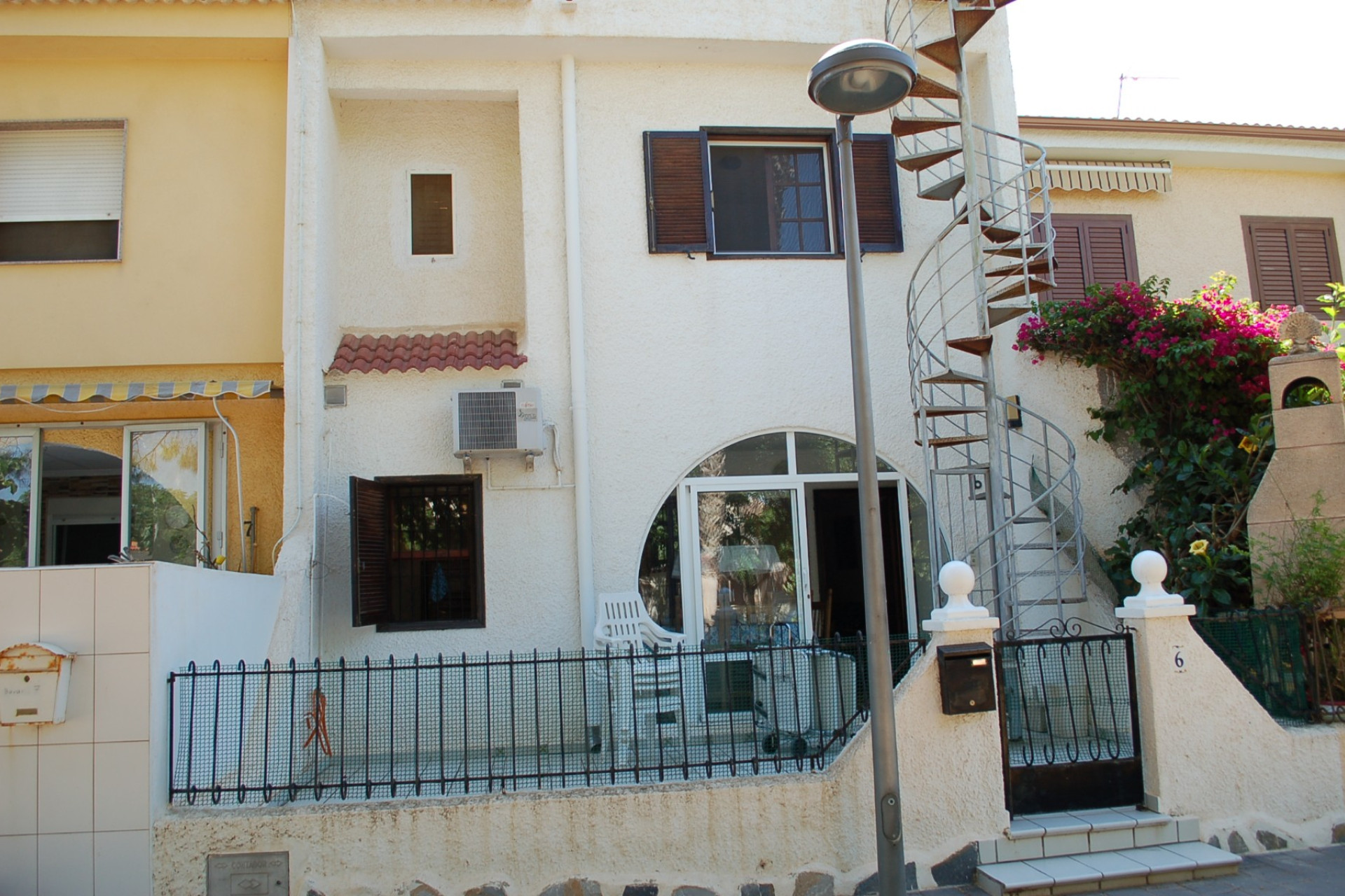 Resale - Townhouse - Mil Palmeras