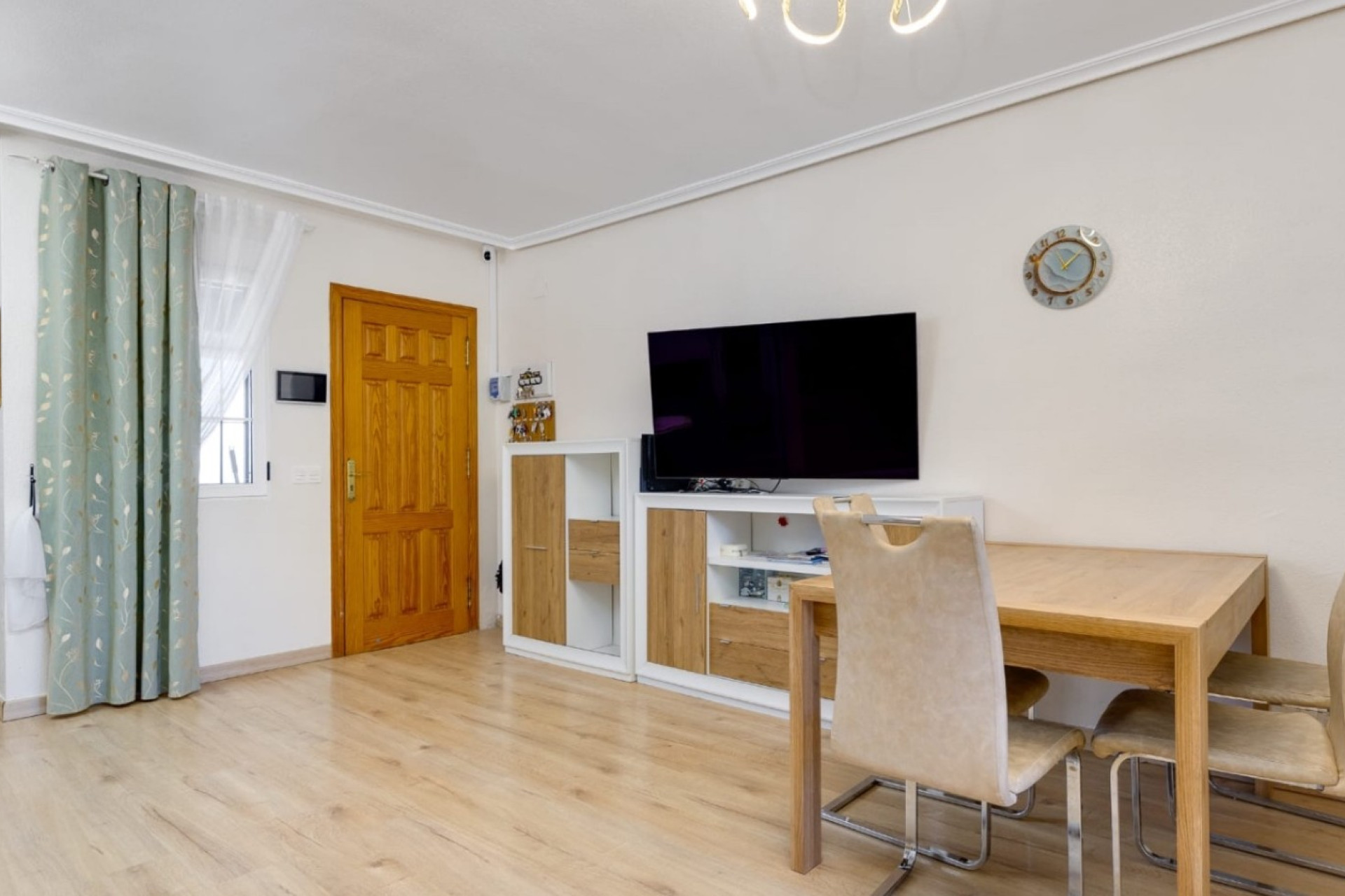 Resale - Townhouse - Torrevieja - Aguas Nuevas