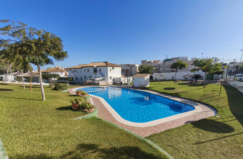 Resale - Townhouse - Torrevieja - Lago Jardin