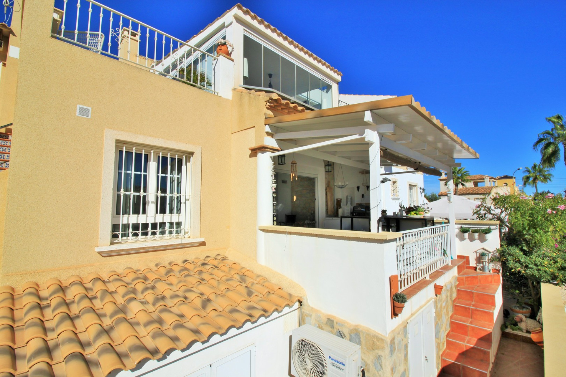 Resale - Townhouse - Villamartín