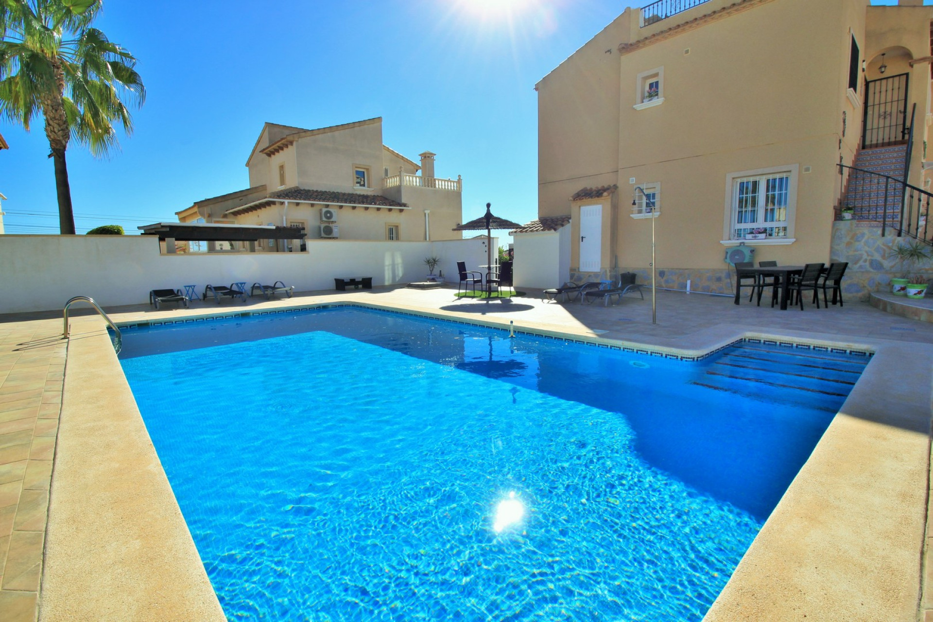 Resale - Townhouse - Villamartín