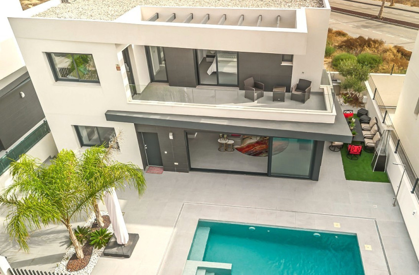 Resale - Villa - Algorfa