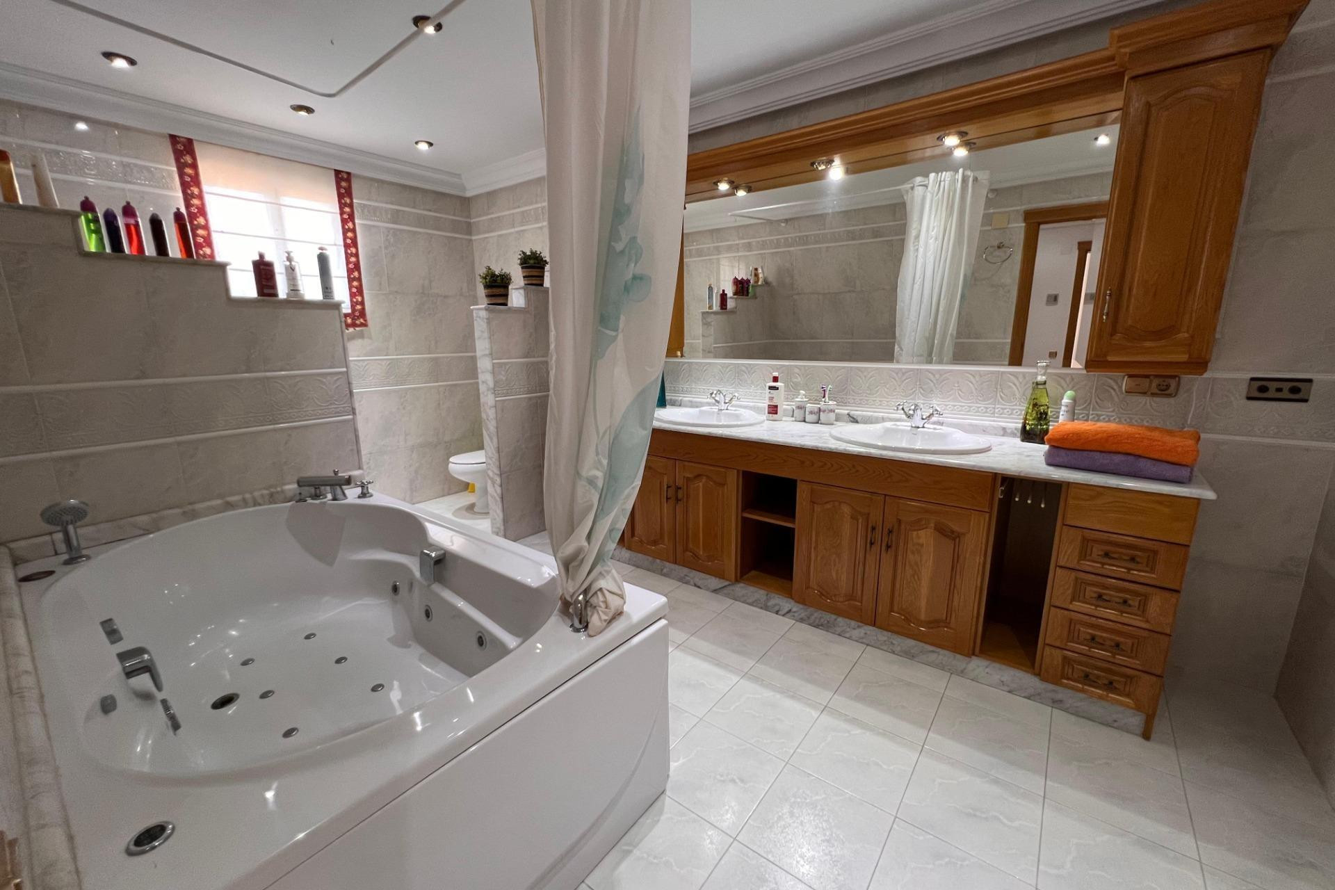 Resale - Villa - Callosa de Segura - Comunidad valenciana