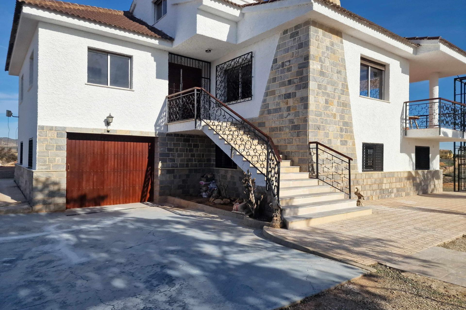 Resale - Villa - Cieza