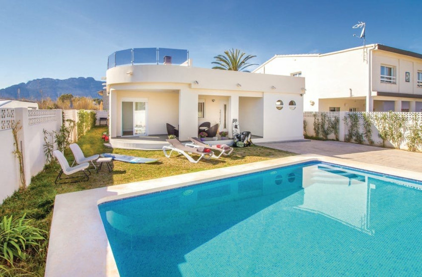 Resale - Villa - Denia - Les deveses