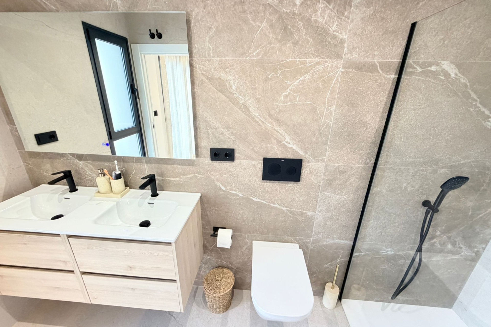 Resale - Villa * - Dolores