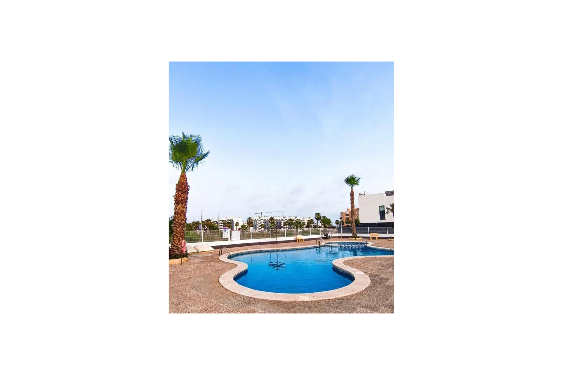 Resale - Villa - Guardamar del Segura - Urb el raso