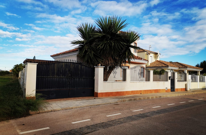 Resale - Villa - Los Alcazares - Town