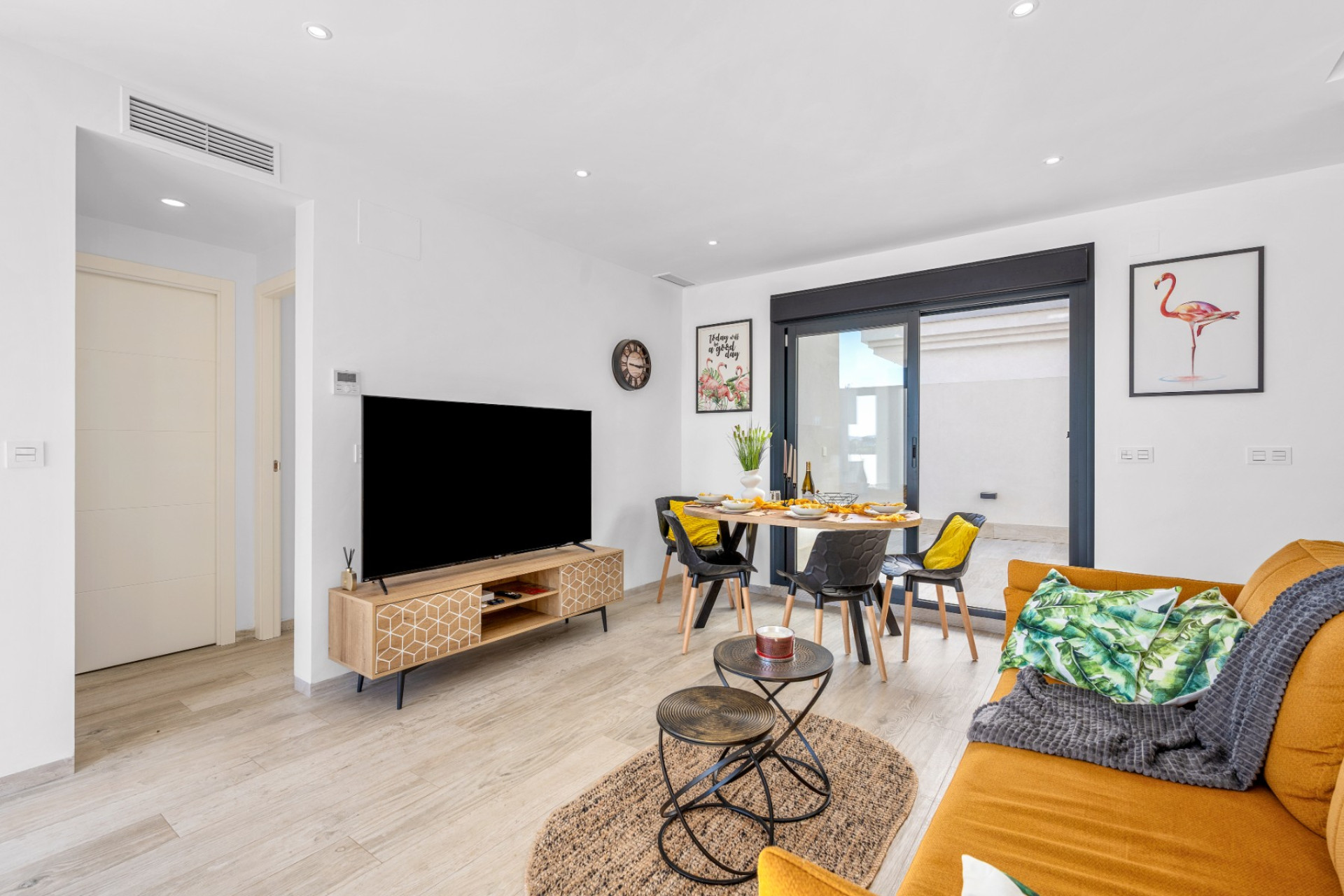 Resale - Villa - Los Alcazares