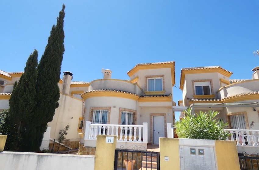 Resale - Villa - Los Montesinos - La Herrada