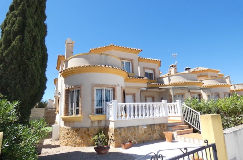 Resale - Villa - Los Montesinos - La Herrada