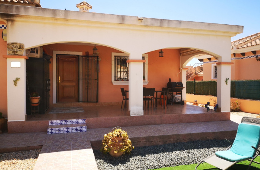 Resale - Villa - Los Montesinos - Los Montesinos - Urb. La Herrada