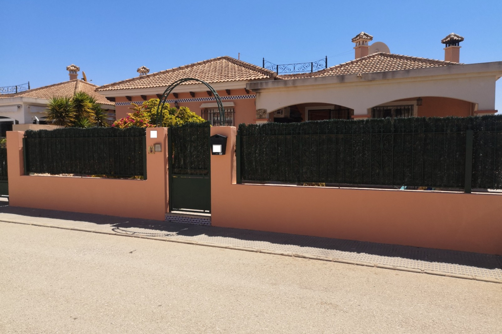 Resale - Villa - Los Montesinos - Los Montesinos - Urb. La Herrada