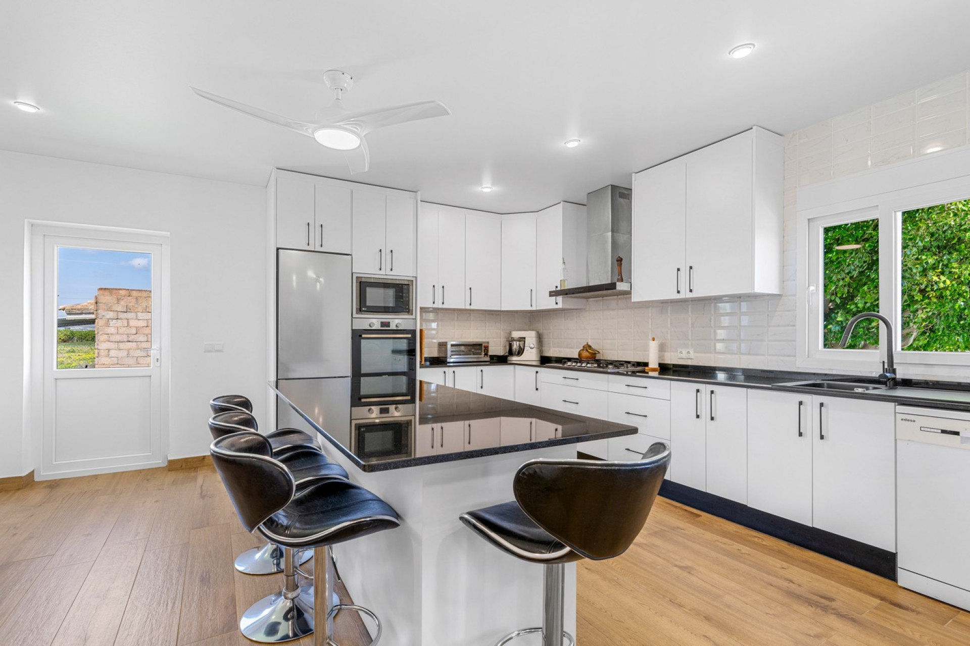 Resale - Villa - Los Montesinos