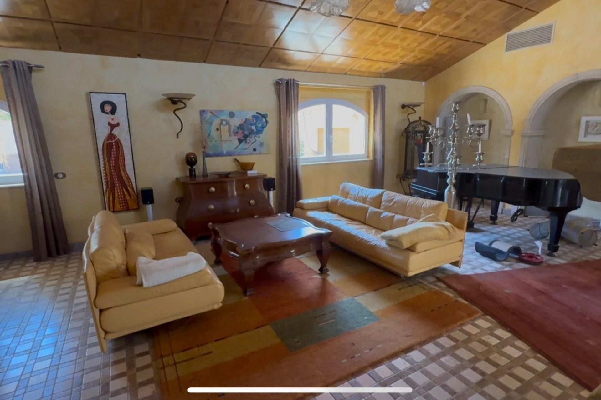 Resale - Villa - Los Nietos - Nietos  Los