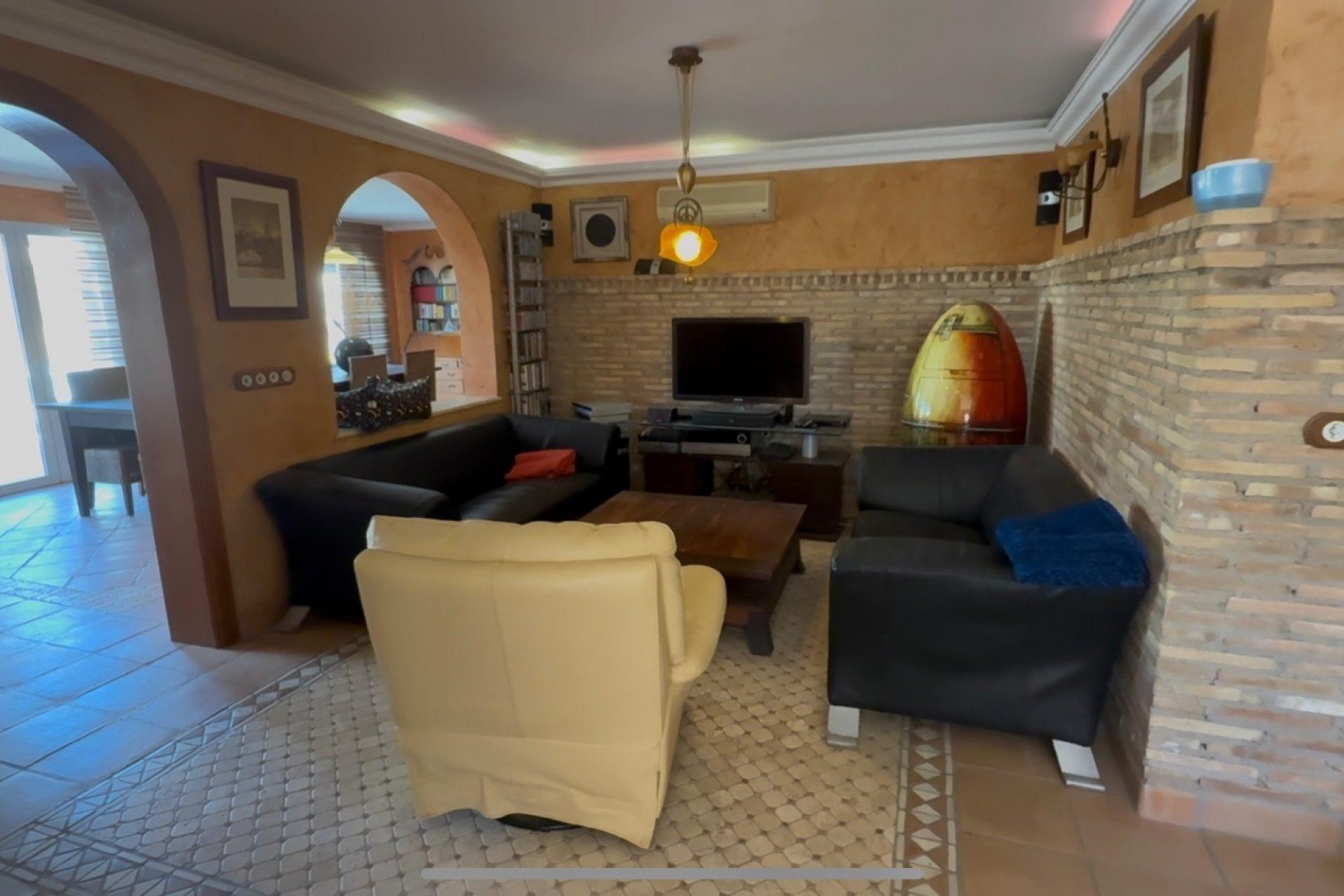 Resale - Villa - Los Nietos - Nietos  Los