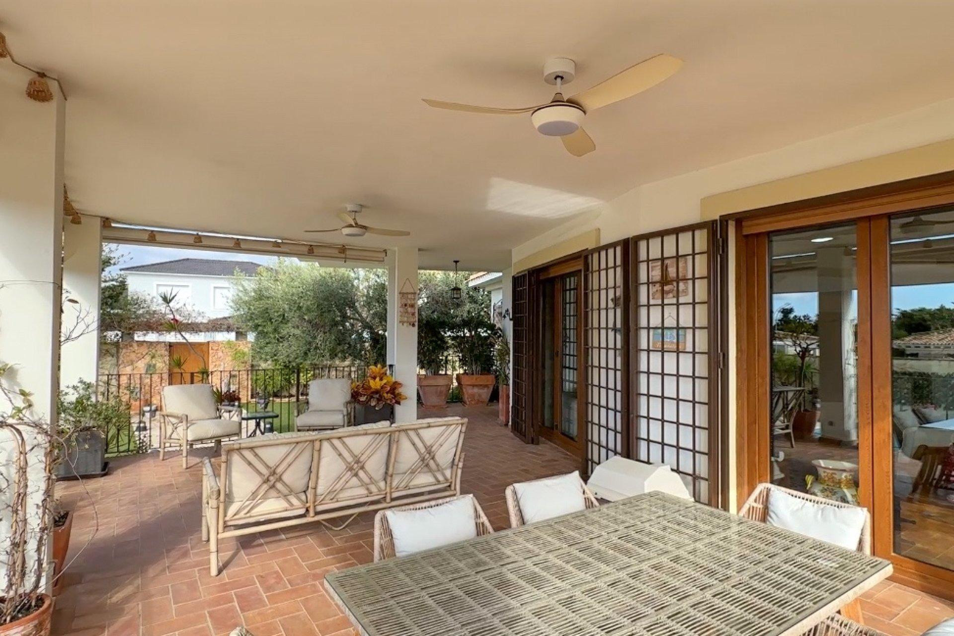 Resale - Villa - Orihuela Costa - Campoamor